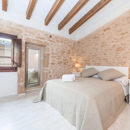 Casa Sa Pedra, En El Centro Historico De Alcudia Villa Bagian luar foto