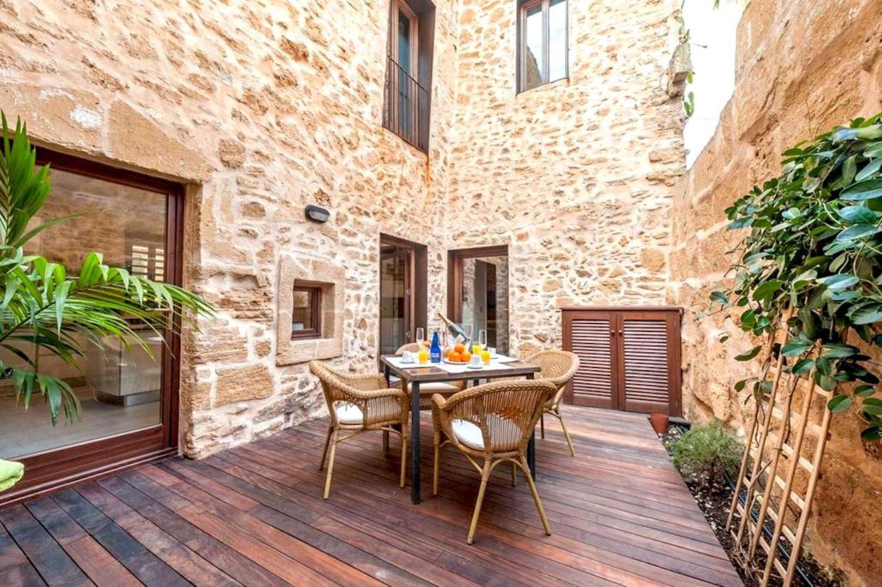 Casa Sa Pedra, En El Centro Historico De Alcudia Villa Bagian luar foto