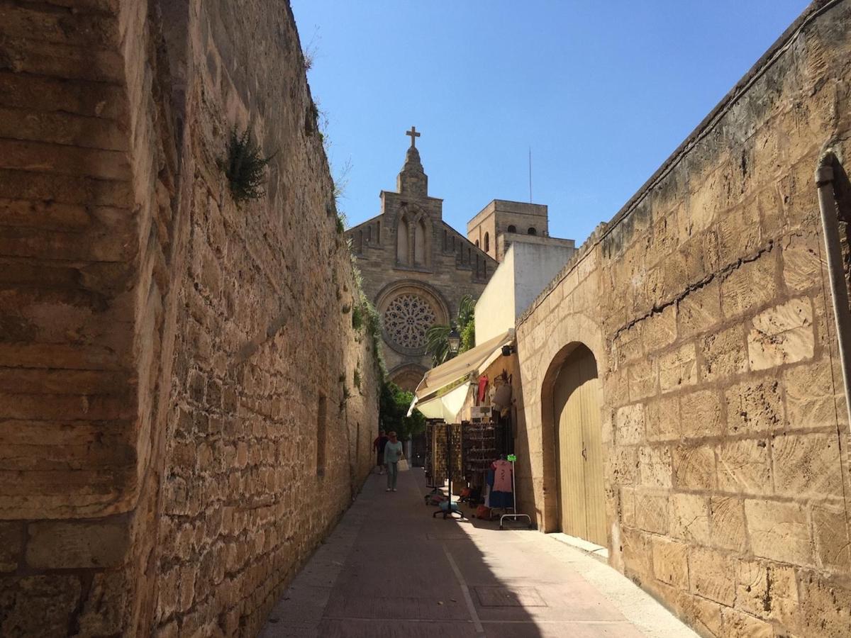 Casa Sa Pedra, En El Centro Historico De Alcudia Villa Bagian luar foto