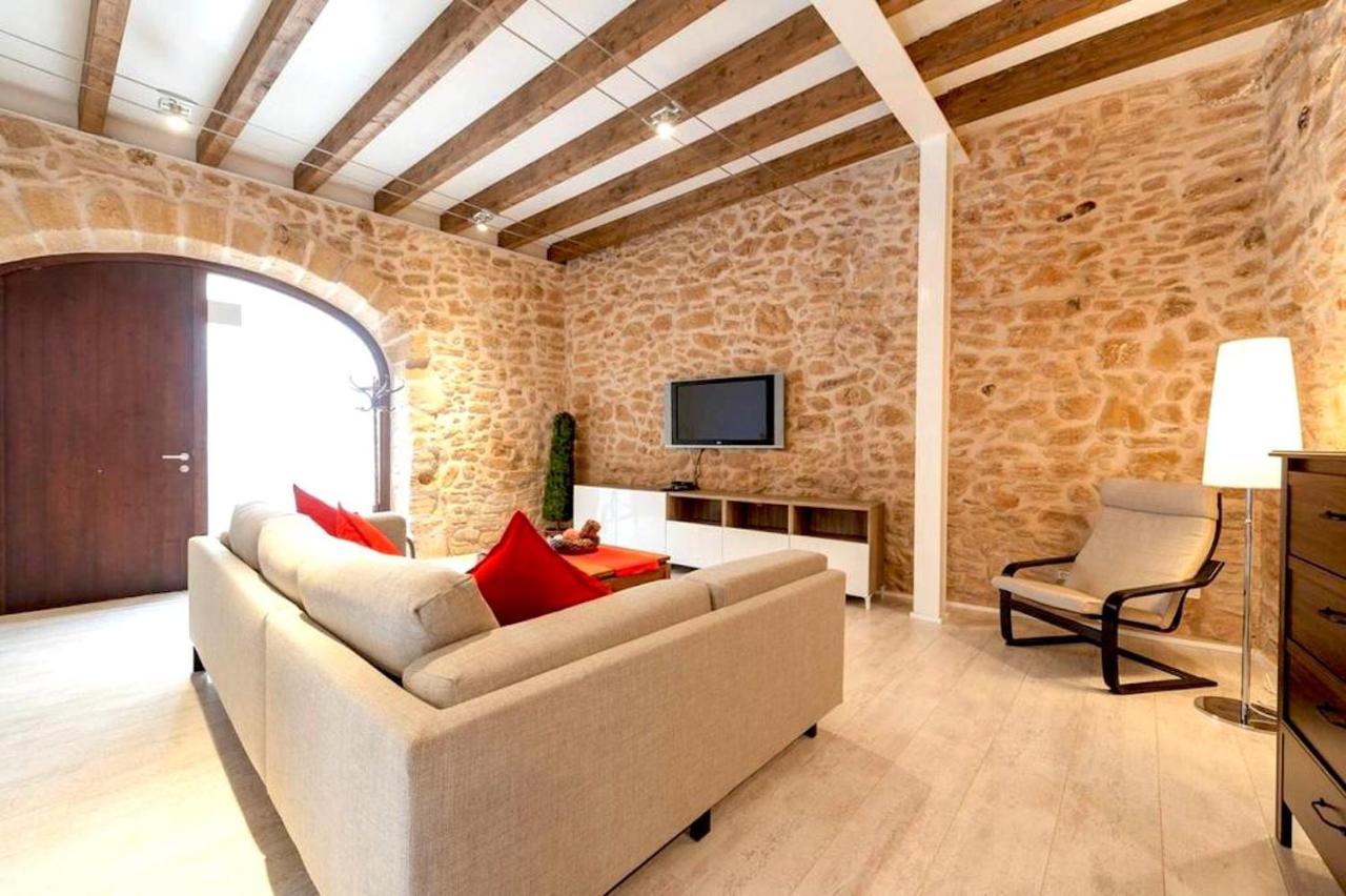 Casa Sa Pedra, En El Centro Historico De Alcudia Villa Bagian luar foto