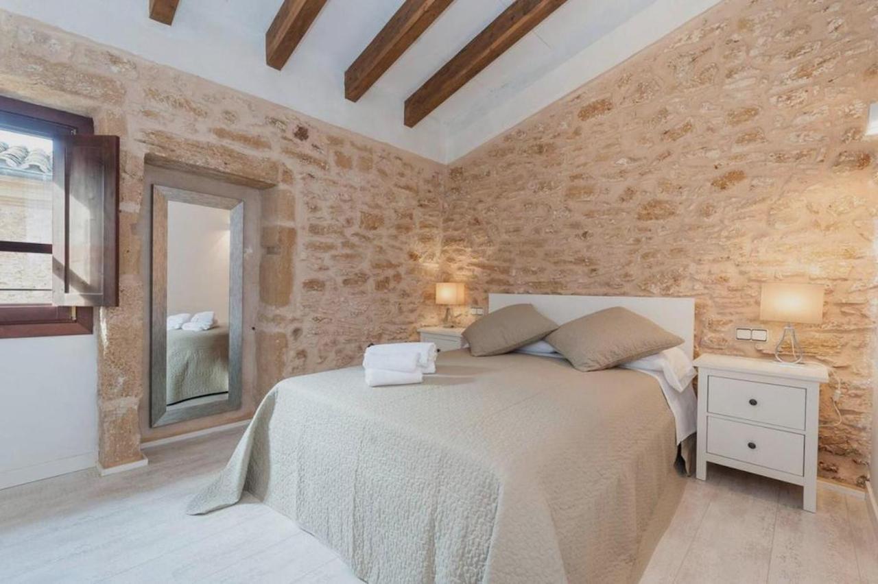 Casa Sa Pedra, En El Centro Historico De Alcudia Villa Bagian luar foto